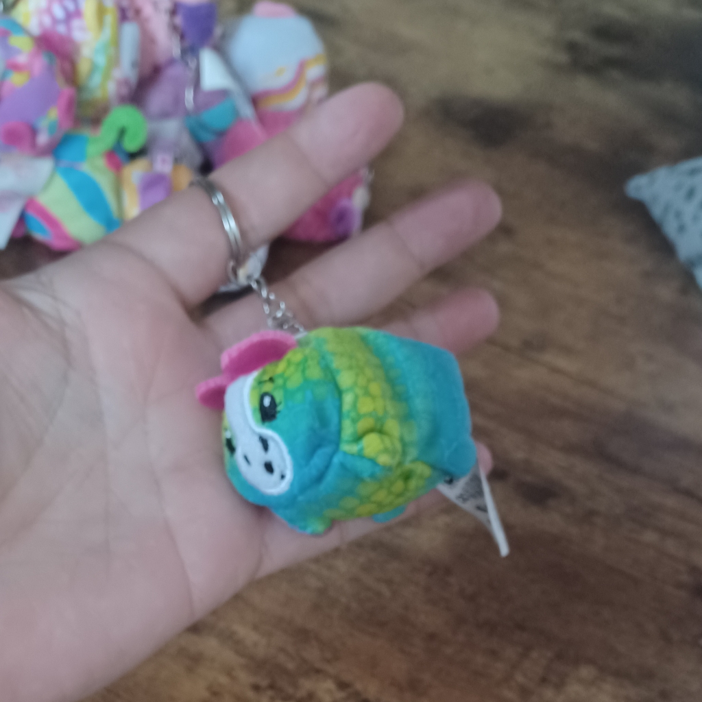 Pikmi Pops Surprise Scented Plushie Beanie Keychain